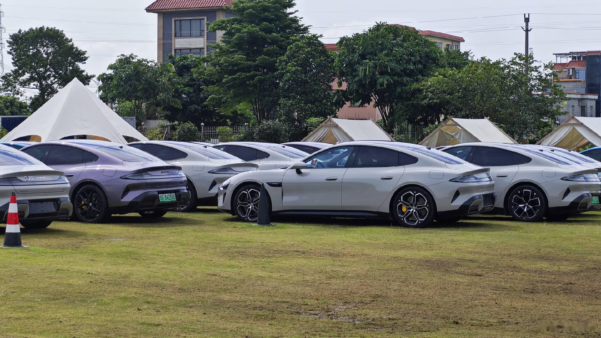 SU7 车主露营聚会